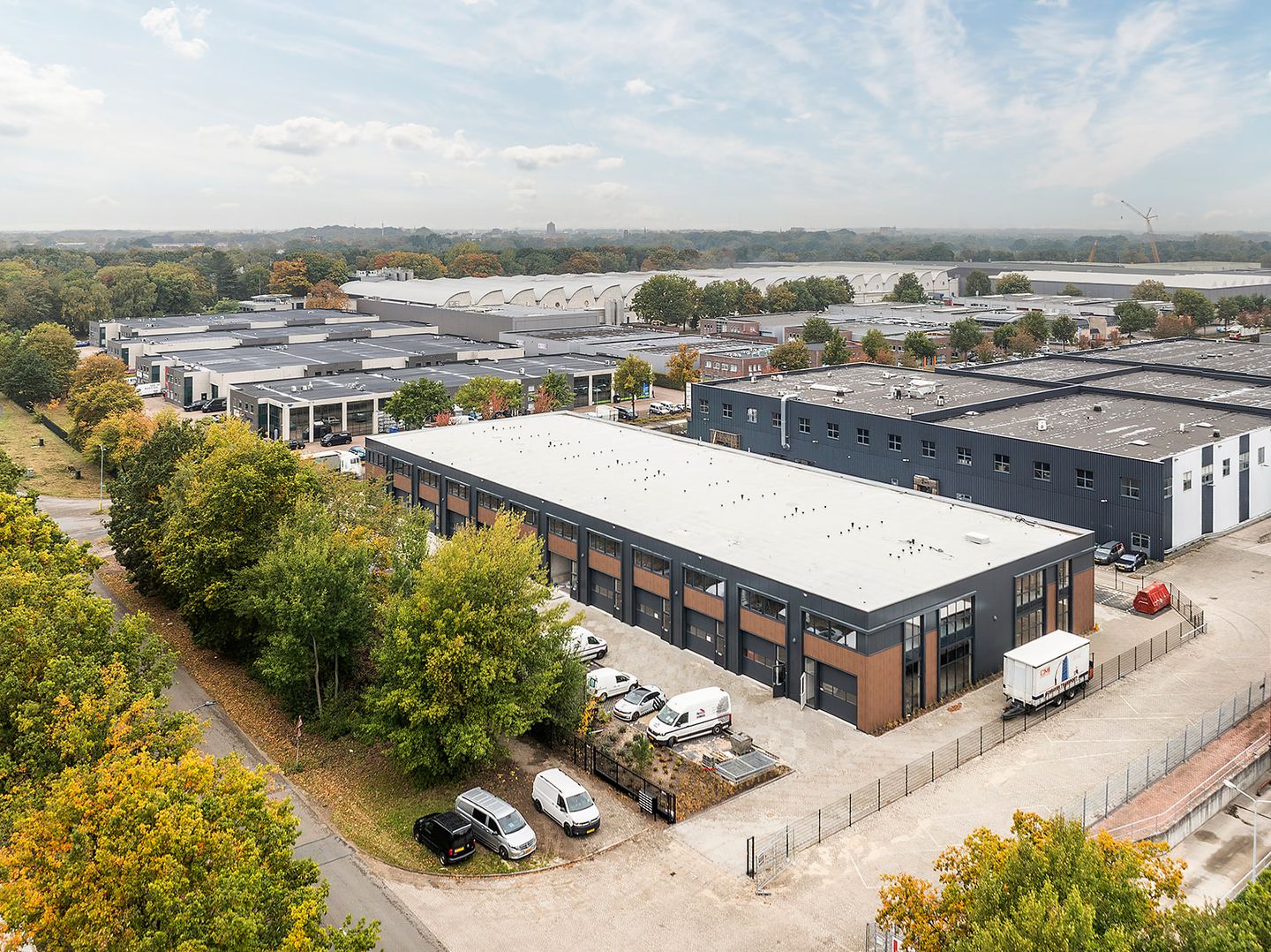 View photo 2 of Everdenberg 4-G