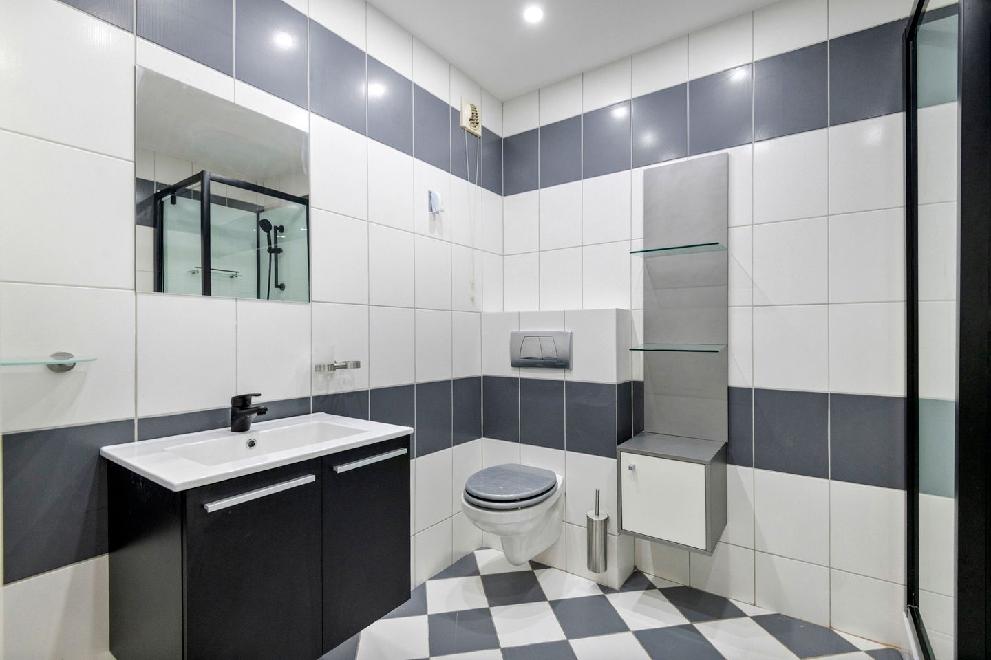 Foto 5 van Dokter van Stratenweg 651