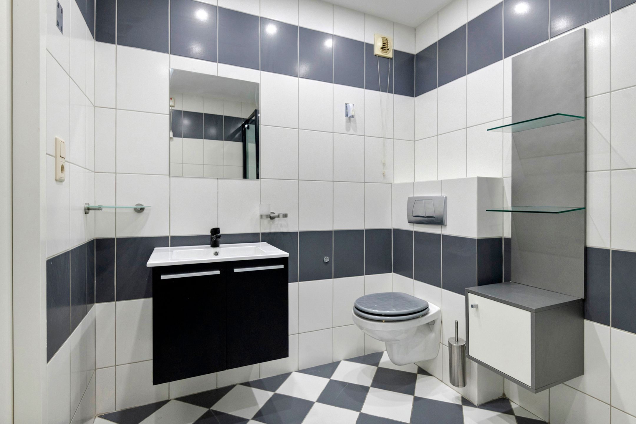 Foto 21 van Dokter van Stratenweg 651