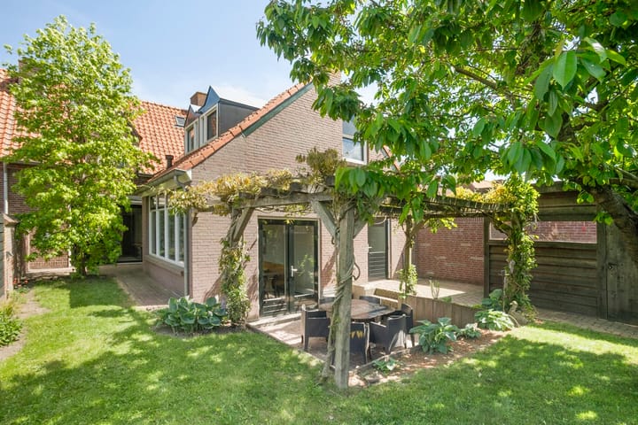 Foto 32 van Nassaustraat 10