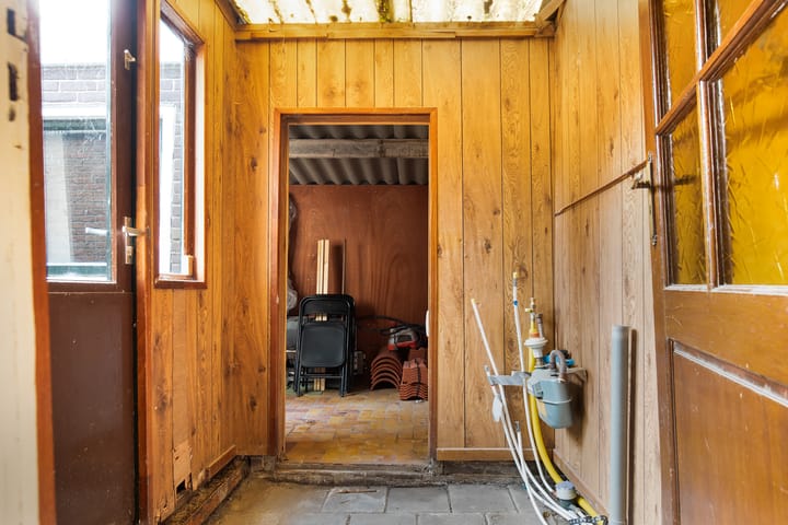 Foto 14 van W J Tuijnstraat 1