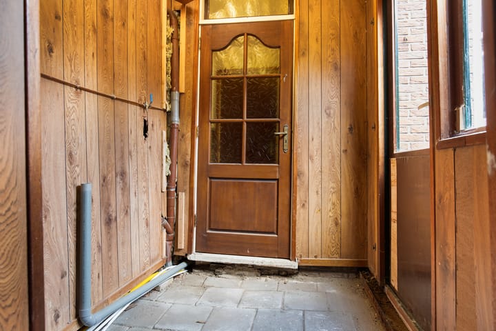 Foto 15 van W J Tuijnstraat 1