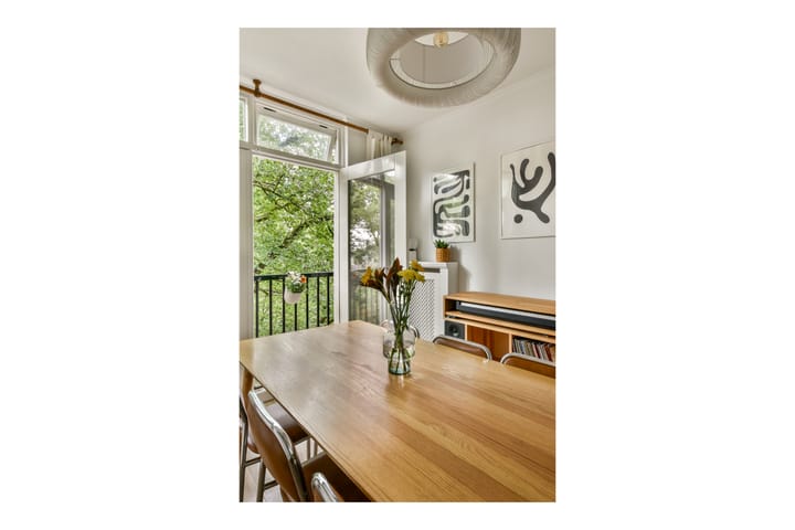 Photo 11 of Spaarndammerstraat 14-H