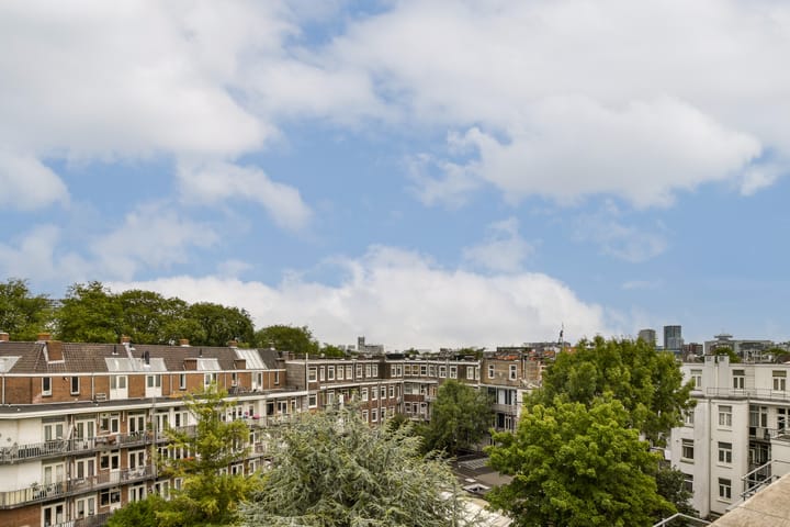 Photo 24 of Spaarndammerstraat 14-H