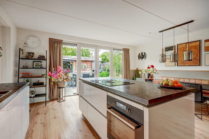 Foto 13 van Leliestraat 92