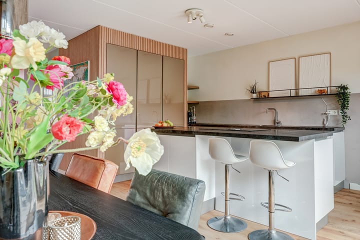 Foto 15 van Leliestraat 92