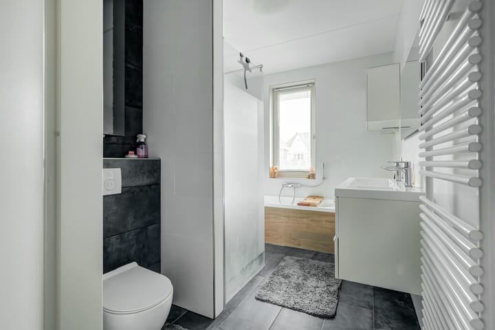 Foto 28 van Leliestraat 92