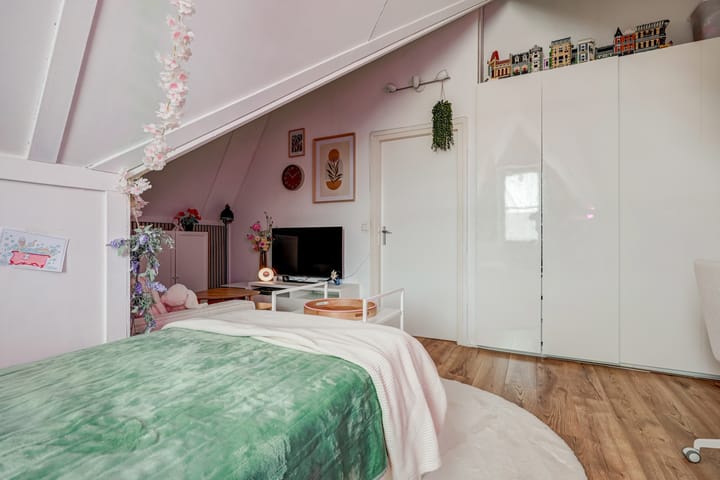 Foto 35 van Leliestraat 92