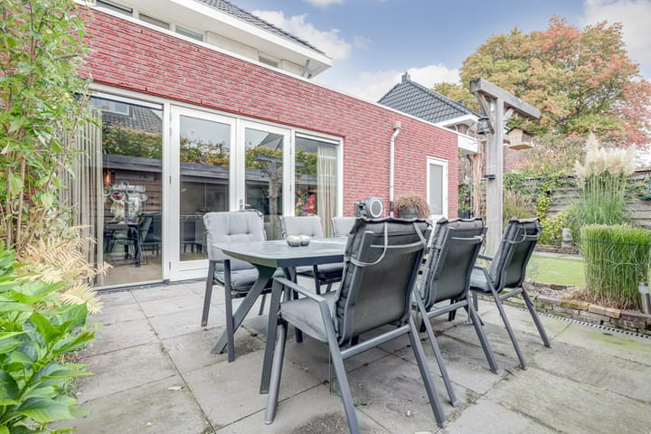 Foto 43 van Leliestraat 92