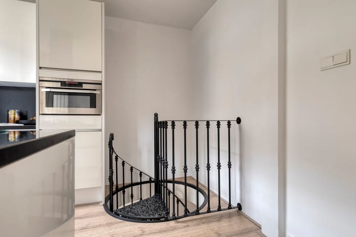 Foto 16 van Esmoreitstraat 9-H