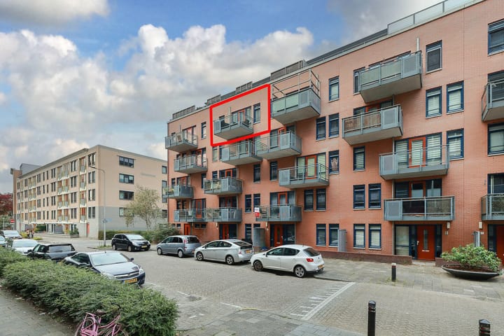 Photo 2 of Aquamarijn 34