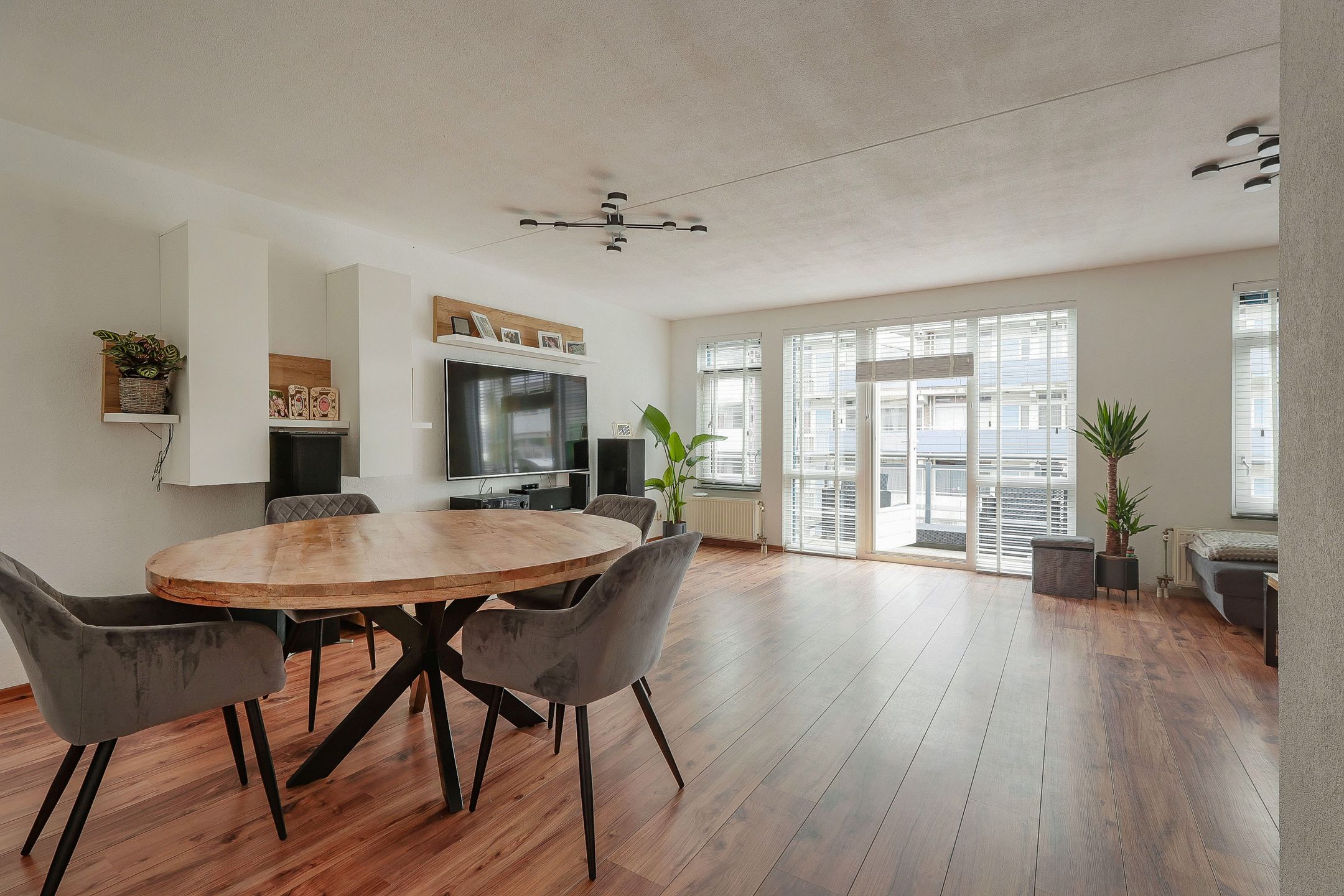 Foto 3 van Aquamarijn 34