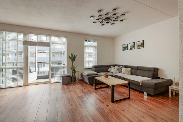 Photo 5 of Aquamarijn 34