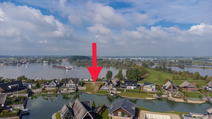 Photo 2 of Waterfront 16