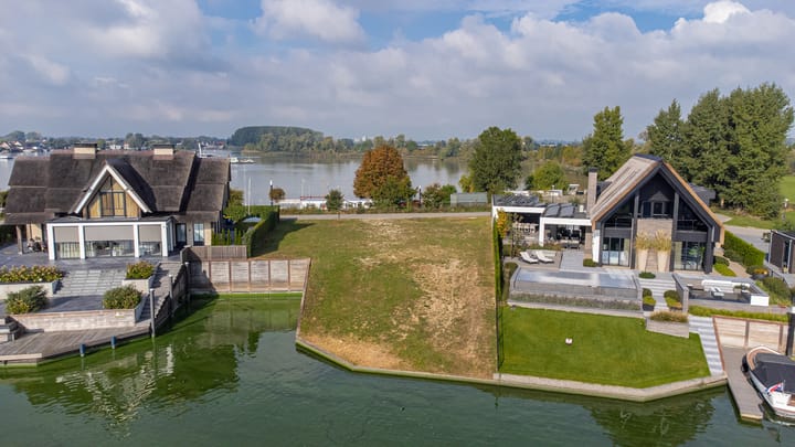 Photo 4 of Waterfront 16