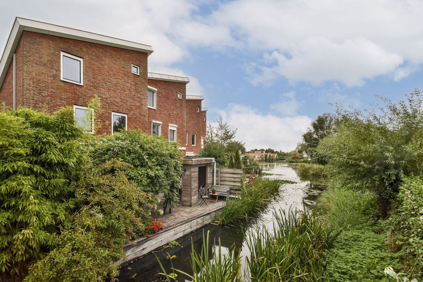 Foto 1 van Zuideinde 236