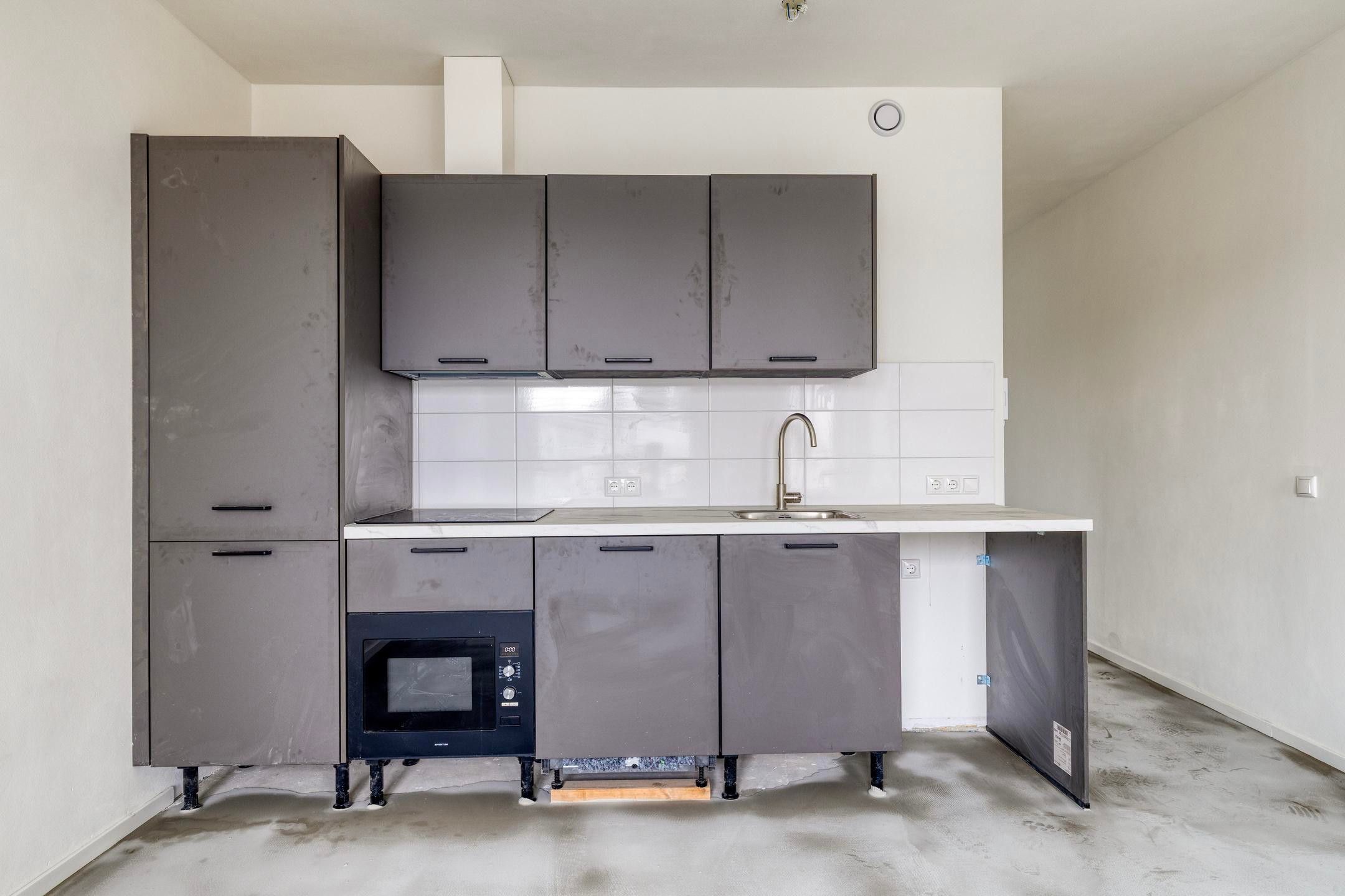 Photo 3 of Barestraat 39-N