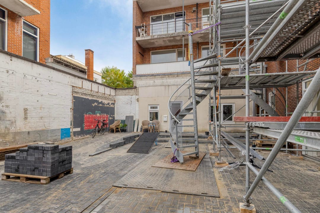 Photo 32 of Barestraat 39-N