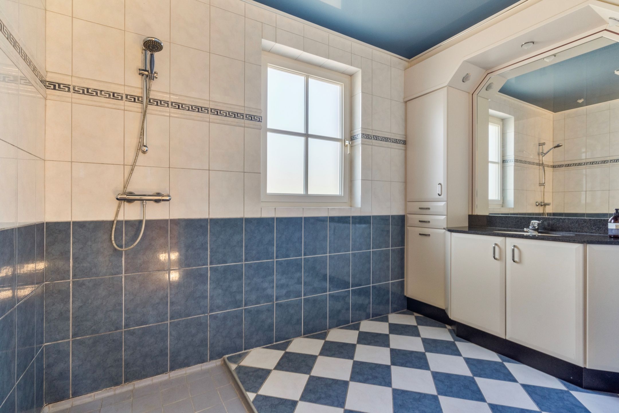 Foto 15 van Grootvenseweg 1