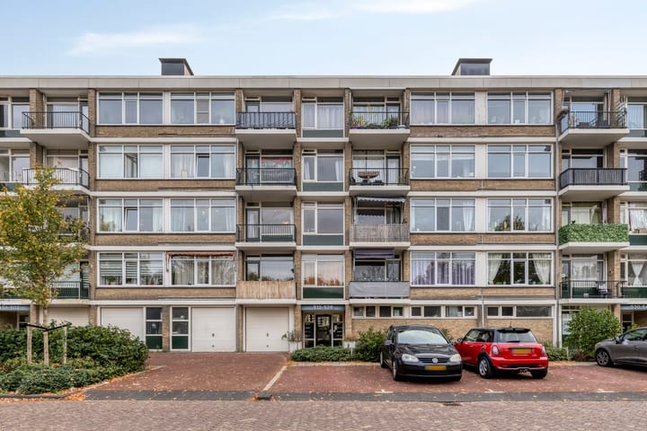 Photo 1 of Bachstraat 514