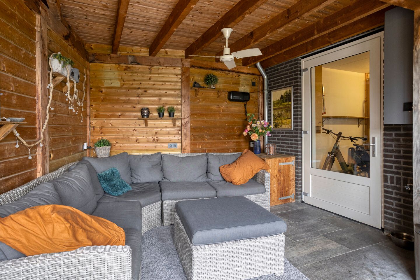 Photo 4 of Korenbloem 14