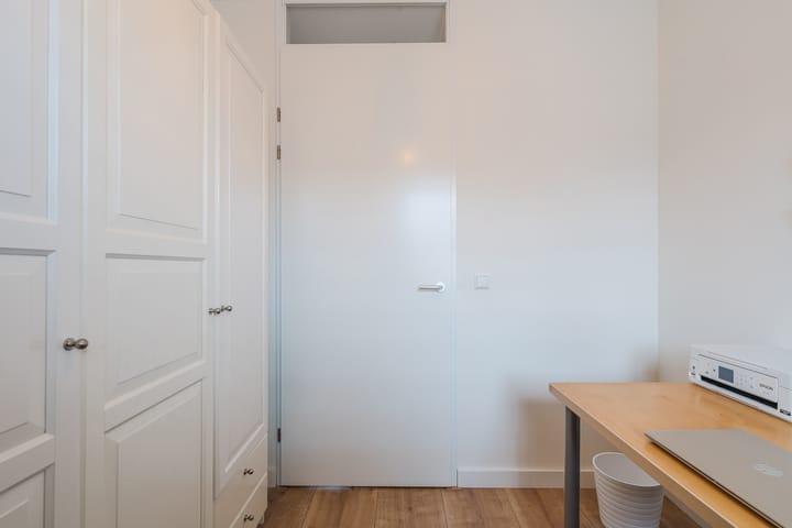 Photo 27 of Nova Zembla 23