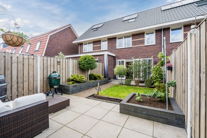 Photo 46 of Nova Zembla 23