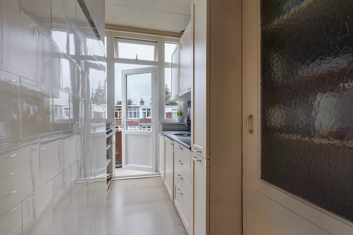 Photo 22 of Perenstraat 188