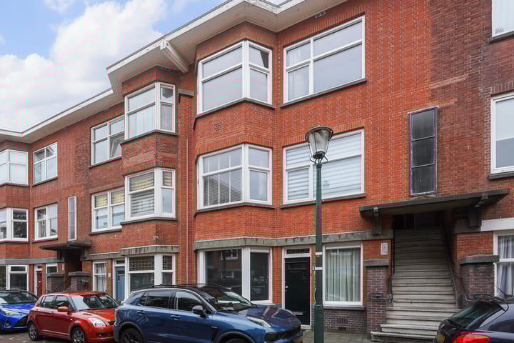 Photo 41 of Perenstraat 188