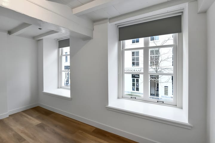 Photo 9 of Pauwstraat 8-10