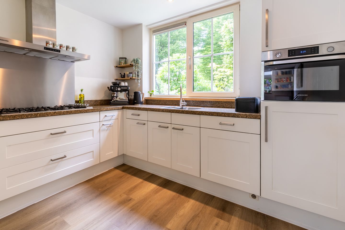 Photo 10 of Burg. Van de Venstraat 15