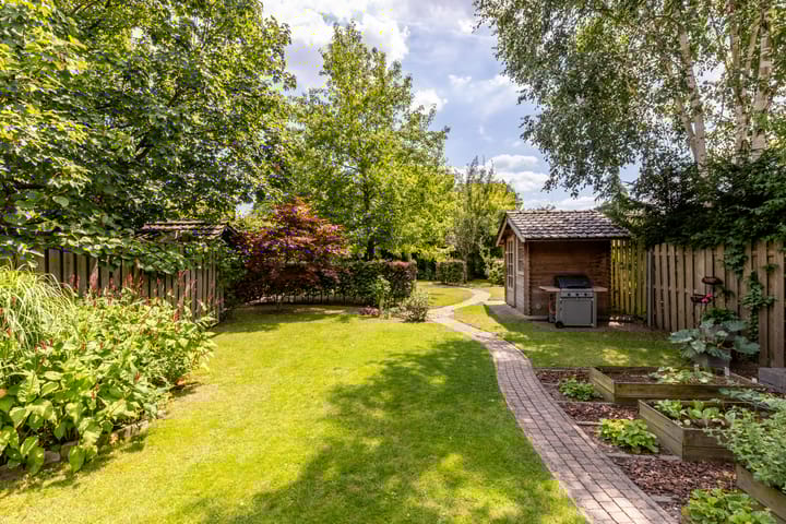 Photo 33 of Burg. Van de Venstraat 15