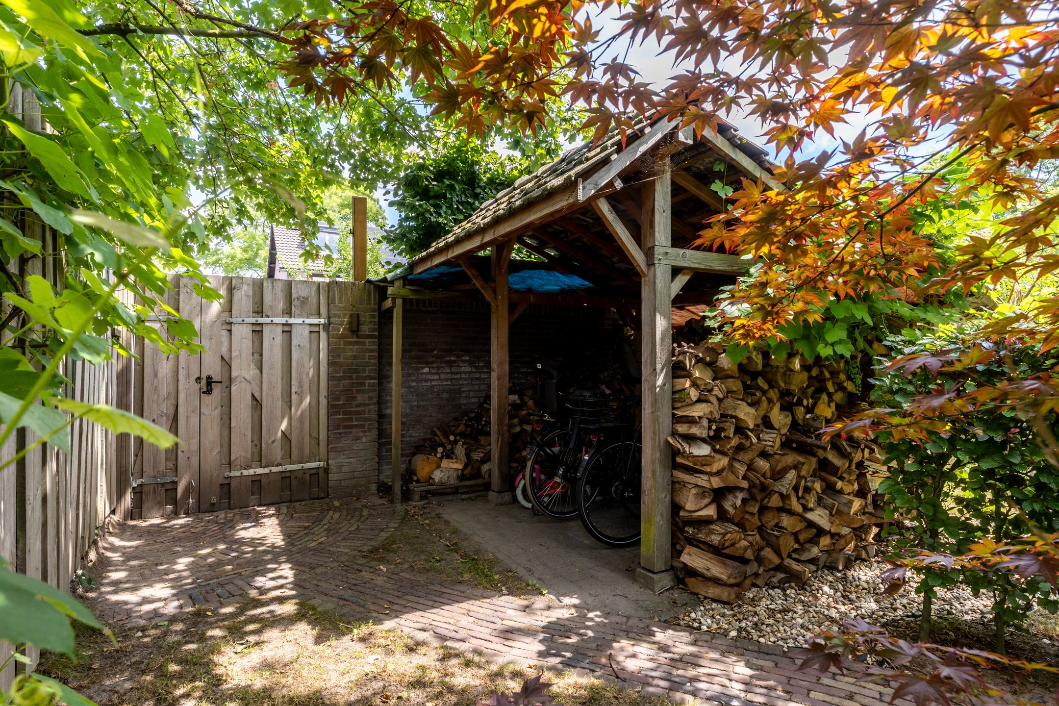 Photo 36 of Burg. Van de Venstraat 15