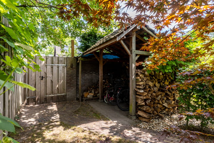 Photo 36 of Burg. Van de Venstraat 15