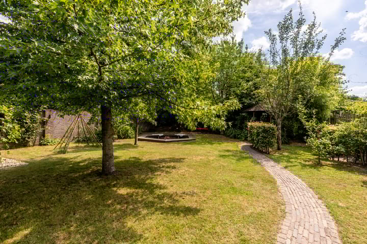 Photo 37 of Burg. Van de Venstraat 15