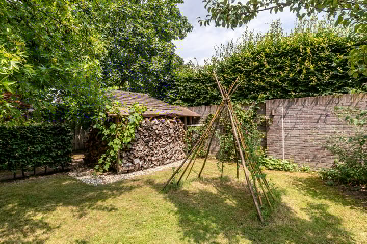 Photo 41 of Burg. Van de Venstraat 15