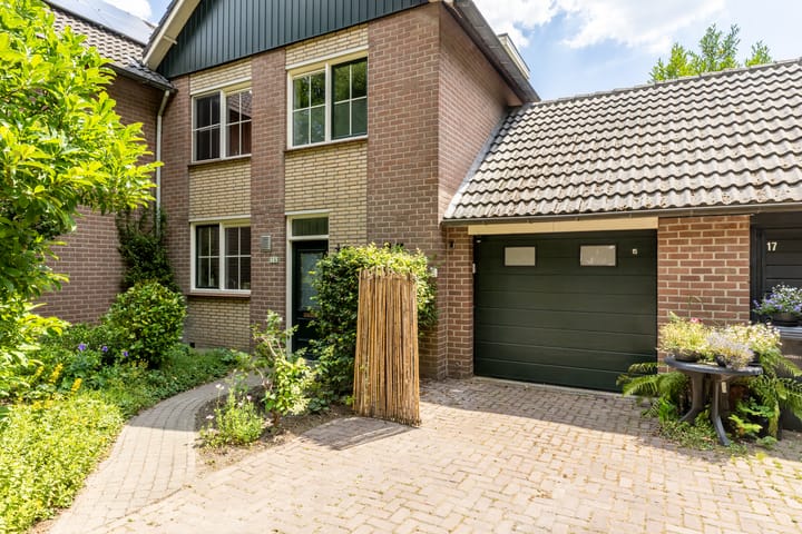 Photo 47 of Burg. Van de Venstraat 15