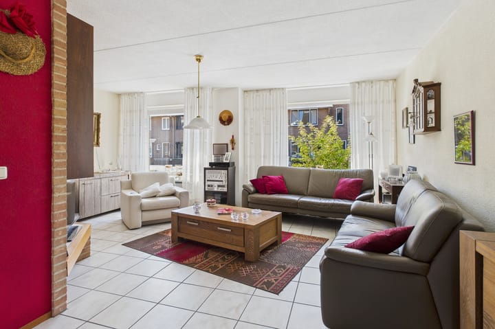 Foto 2 van Emmalaan 9