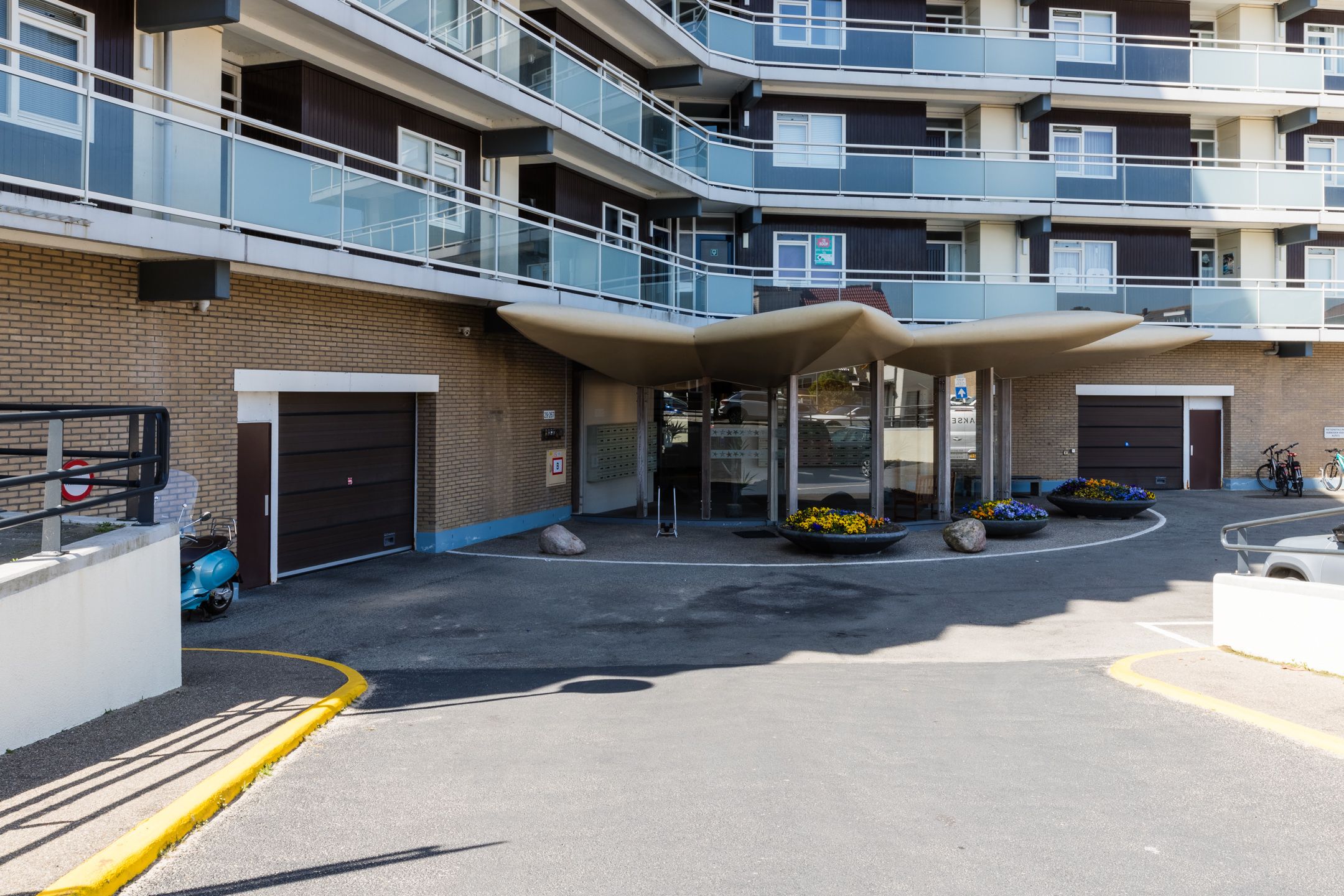 Foto 30 van Boulevard Ir de Vassy 85