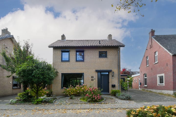 Photo 3 of Veldstraat 48