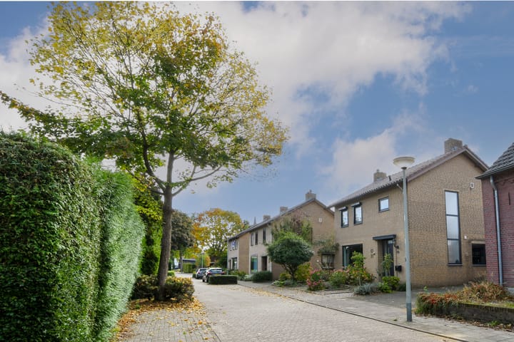 Photo 4 of Veldstraat 48