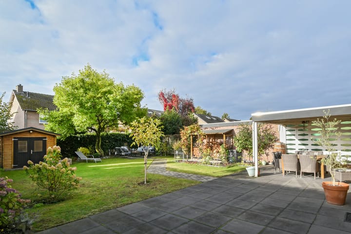 Photo 29 of Veldstraat 48