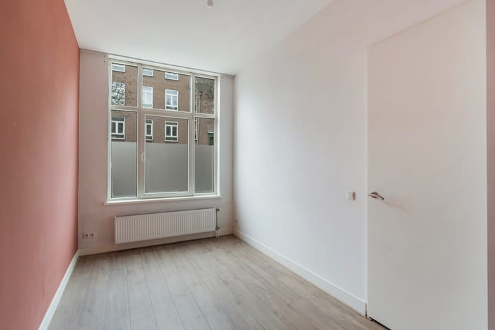 Photo 8 of Taborstraat 14-B