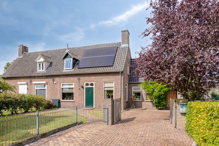 Foto 1 van Schoolstraat 10