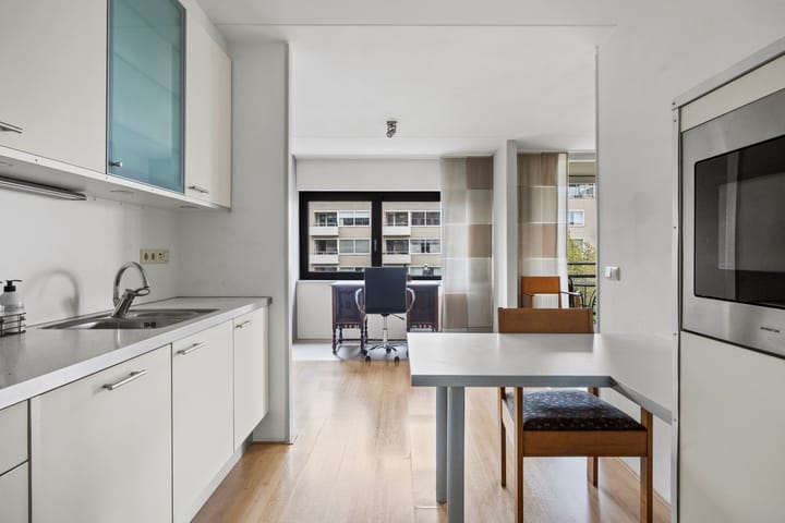 Foto 14 van Anna van Burenstraat 60-C