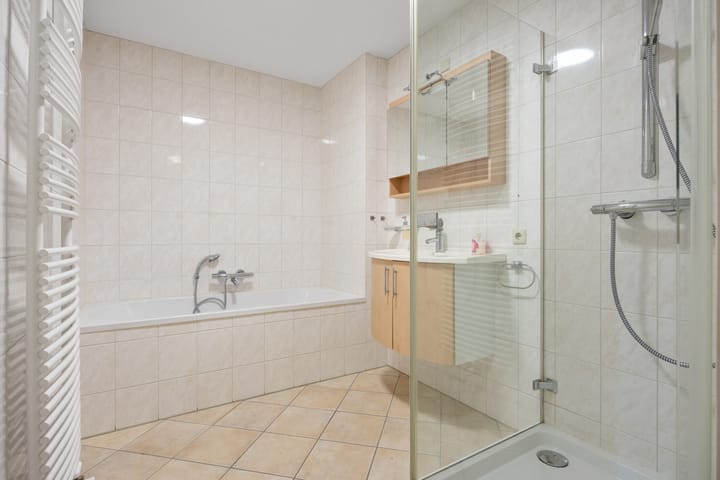 Foto 22 van Anna van Burenstraat 60-C