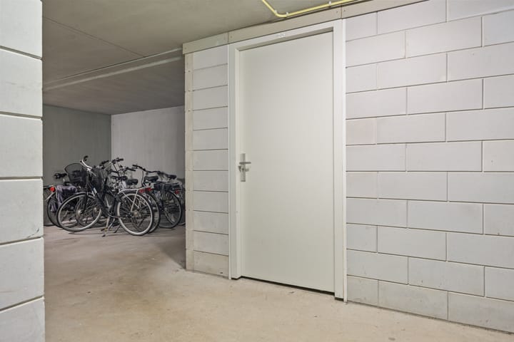 Foto 32 van Anna van Burenstraat 60-C