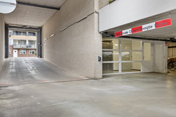 Foto 36 van Anna van Burenstraat 60-C