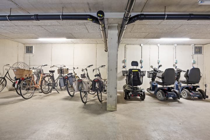 Foto 37 van Anna van Burenstraat 60-C