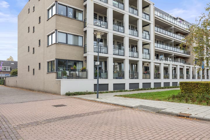 Foto 38 van Anna van Burenstraat 60-C